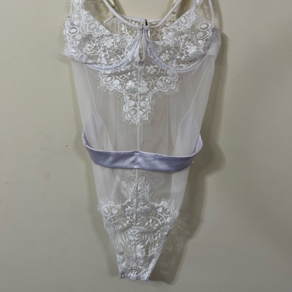 Fashion Nova White Lace See Through Corset Lingerie Bodysuit - Picture 3 of 11